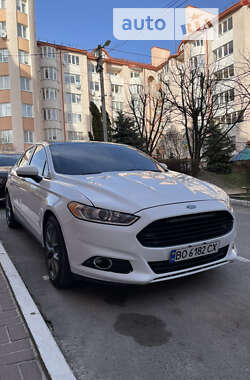 Седан Ford Fusion 2015 в Тернополі