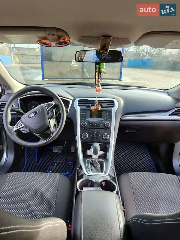 Седан Ford Fusion 2015 в Херсоне
