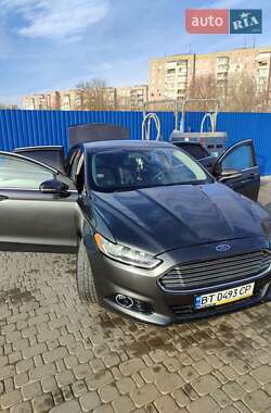 Седан Ford Fusion 2015 в 