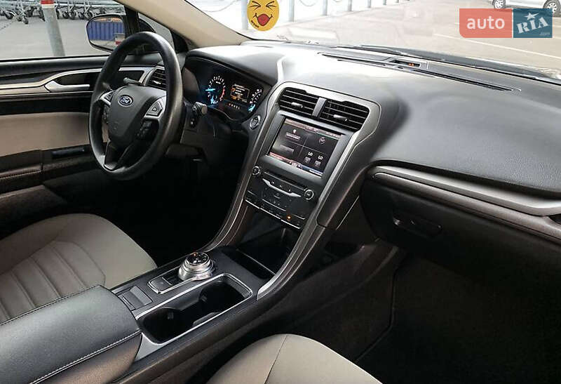 Седан Ford Fusion 2019 в Черкасах