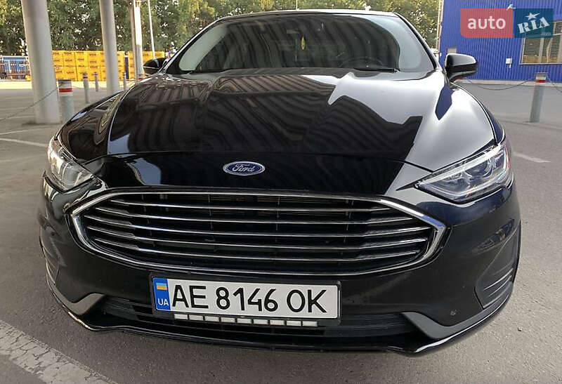 Седан Ford Fusion 2019 в Черкасах