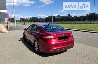 Седан Ford Fusion 2015 в Києві