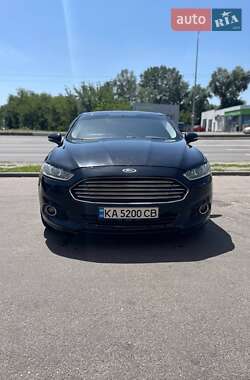 Седан Ford Fusion 2016 в 