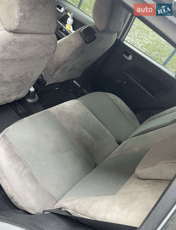 Хэтчбек Ford Fusion 2008 в Ивано-Франковске фото 6 Хэтчбек Ford Fusion 2008 в Ивано-Франковске