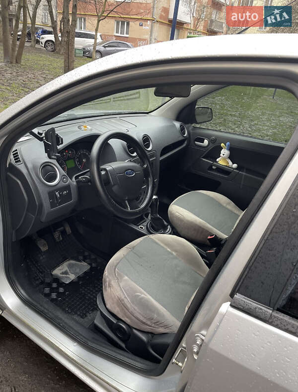 Хэтчбек Ford Fusion 2008 в Ивано-Франковске фото 9 Хэтчбек Ford Fusion 2008 в Ивано-Франковске