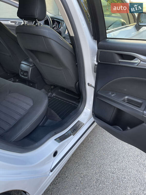 Седан Ford Fusion 2019 в Киеве фото 19 Седан Ford Fusion 2019 в Киеве