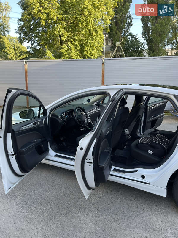Седан Ford Fusion 2019 в Киеве фото 23 Седан Ford Fusion 2019 в Киеве