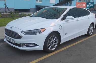 Седан Ford Fusion 2017 в 