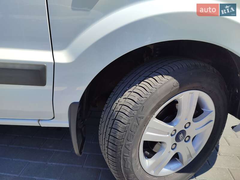 Хэтчбек Ford Fusion 2008 в Виннице
