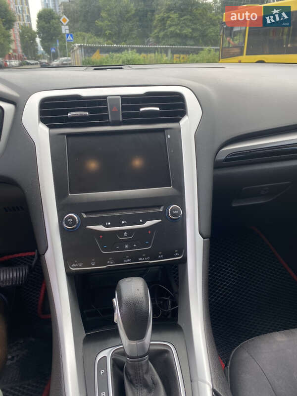 Седан Ford Fusion 2014 в Киеве