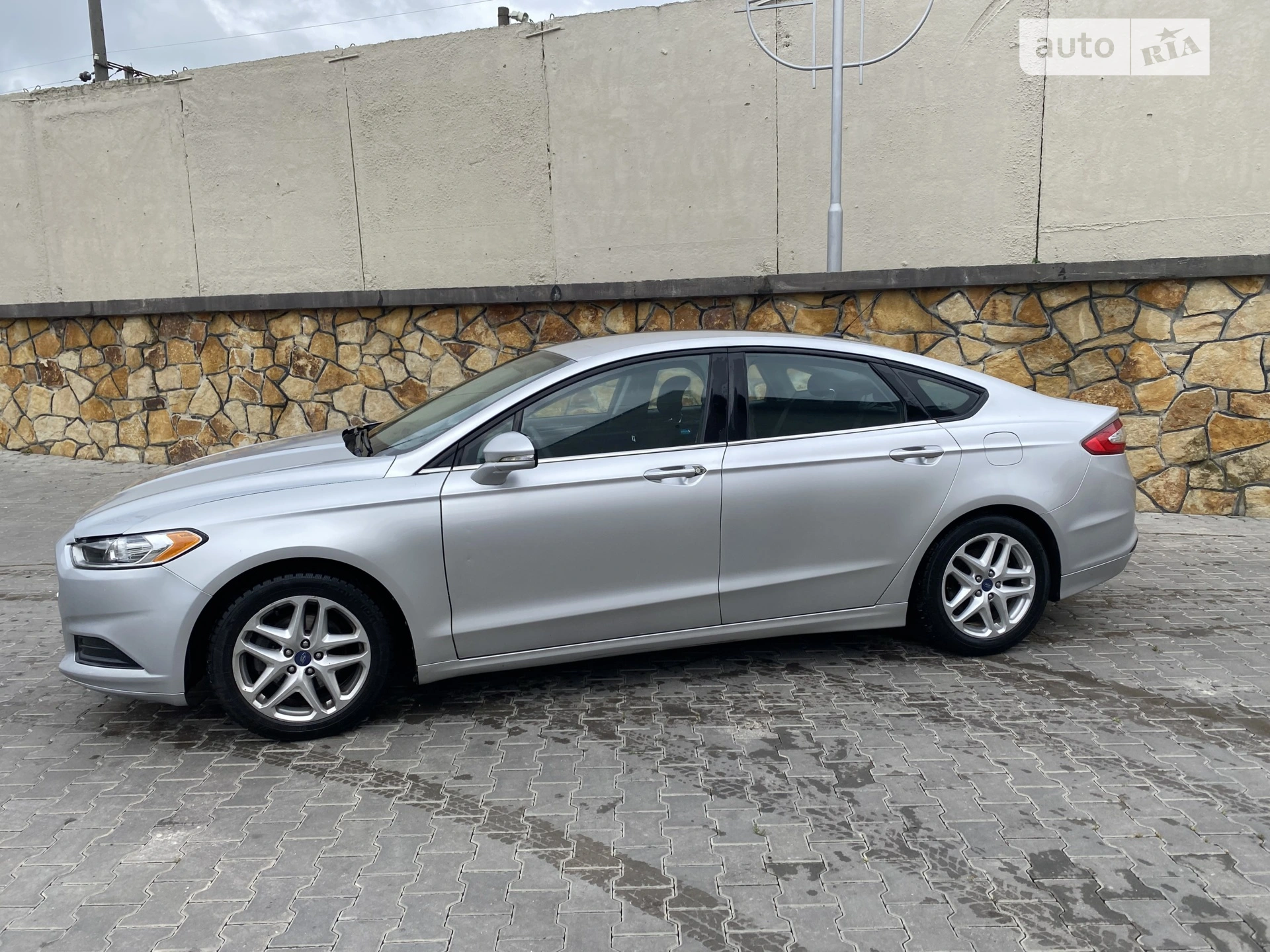 2013 Ford Fusion - мініатюра 2