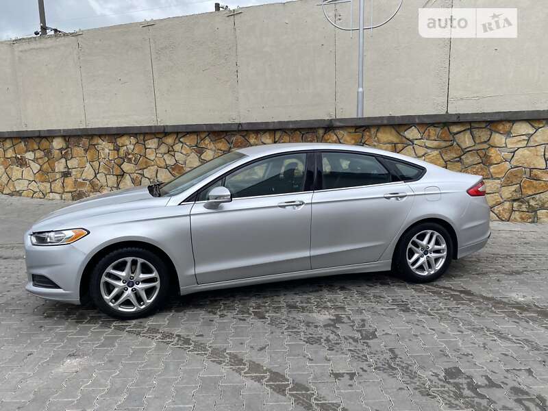 Седан Ford Fusion 2013 в Могилів-Подільському