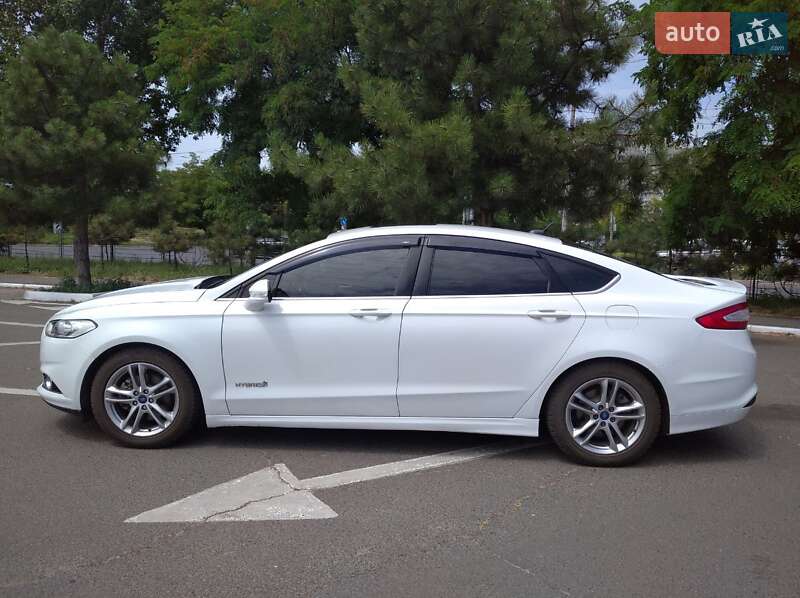 Седан Ford Fusion 2014 в Одесі
