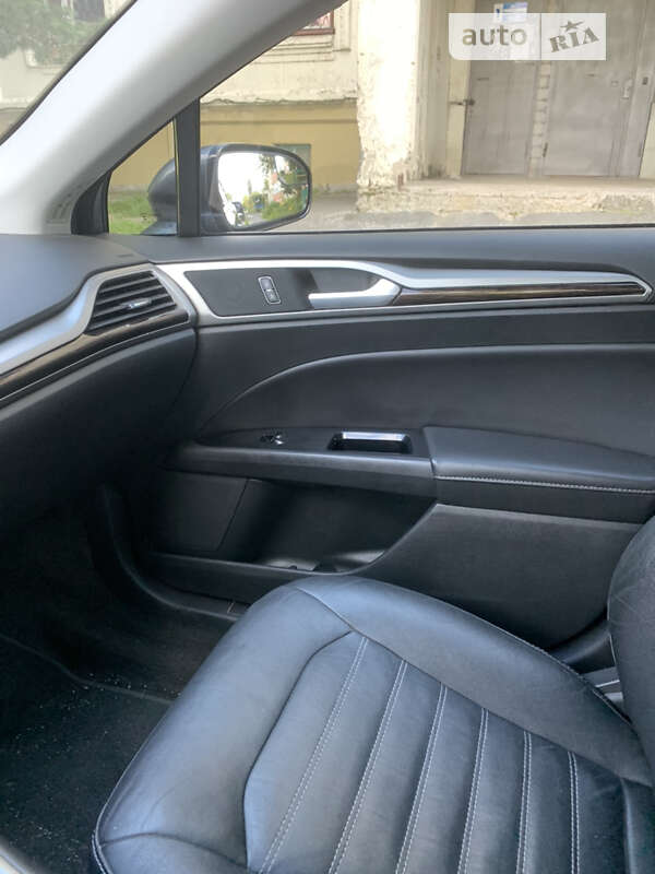 Седан Ford Fusion 2014 в Перещепине