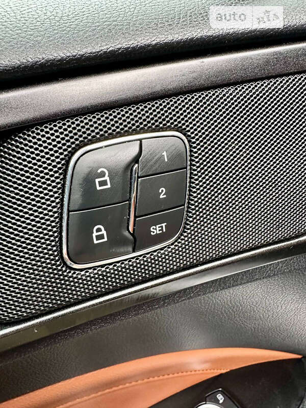 Седан Ford Fusion 2019 в Львове