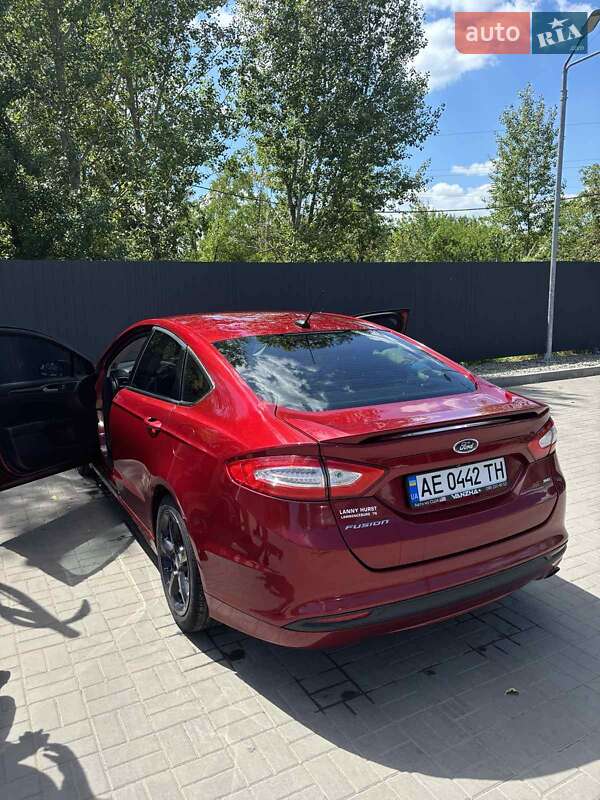 Седан Ford Fusion 2015 в Кривом Роге