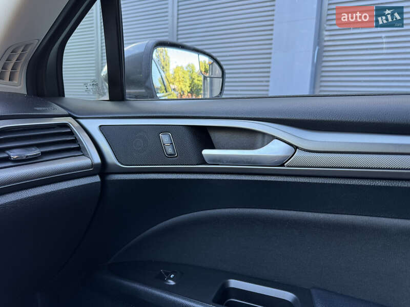 Седан Ford Fusion 2016 в Черкассах