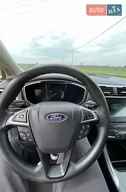 Ford Fusion 2017