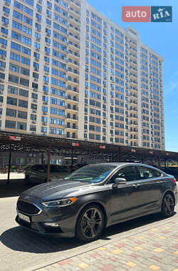 Седан Ford Fusion 2017 в 