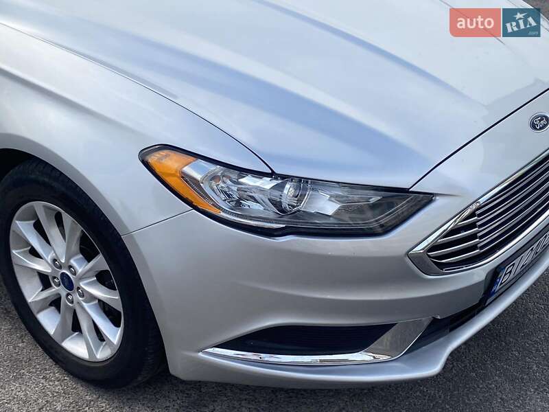 Седан Ford Fusion 2016 в Рівному