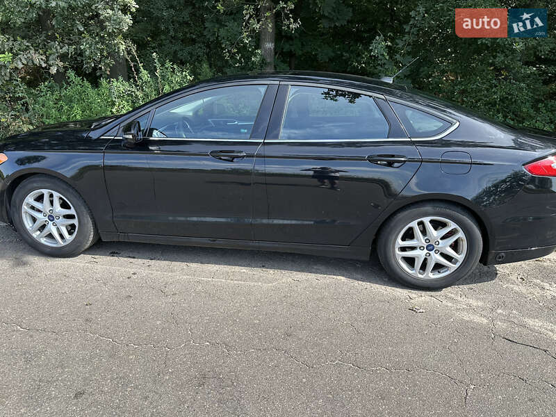 Седан Ford Fusion 2015 в Києві