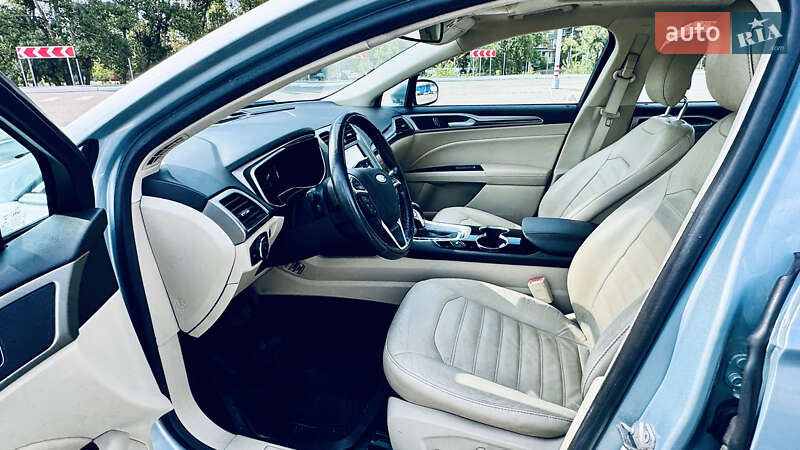 Седан Ford Fusion 2014 в Киеве
