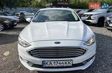 Седан Ford Fusion 2017 в 