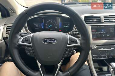 Седан Ford Fusion 2013 в Кривому Розі