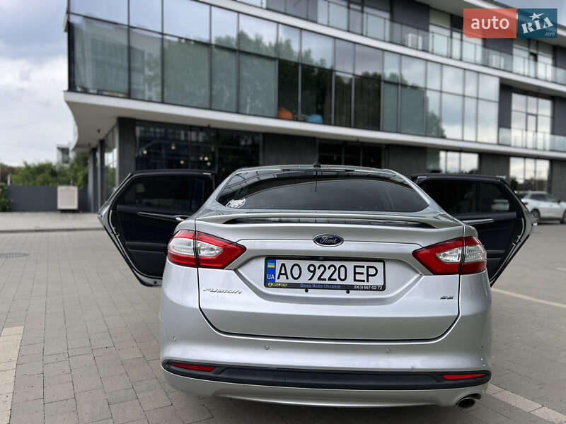 Седан Ford Fusion 2016 в Ужгороде