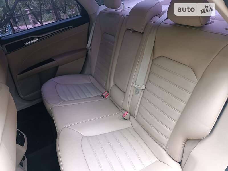 Седан Ford Fusion 2013 в Тернополе