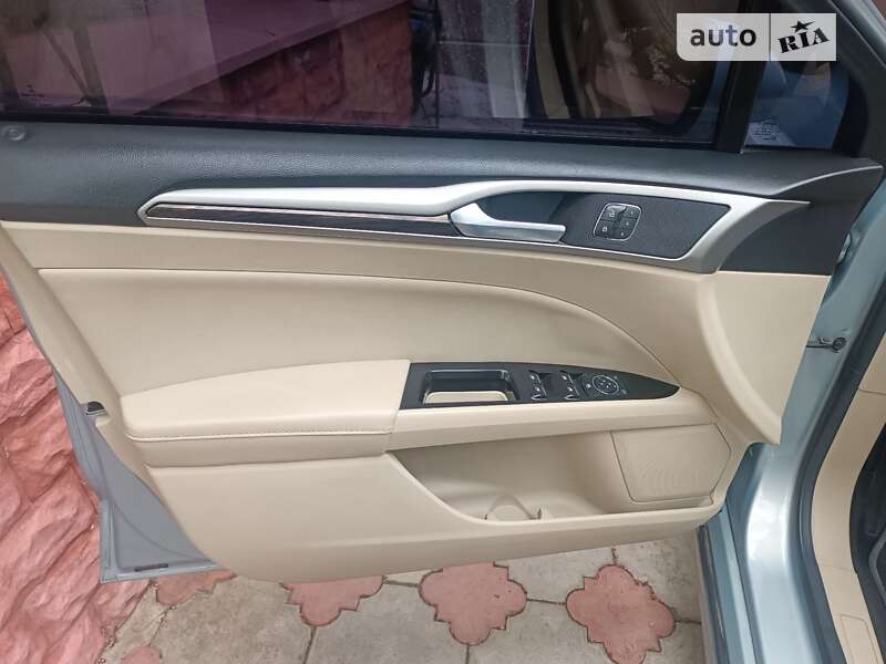 Седан Ford Fusion 2013 в Тернополе