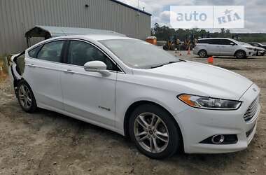 Седан Ford Fusion 2015 в 