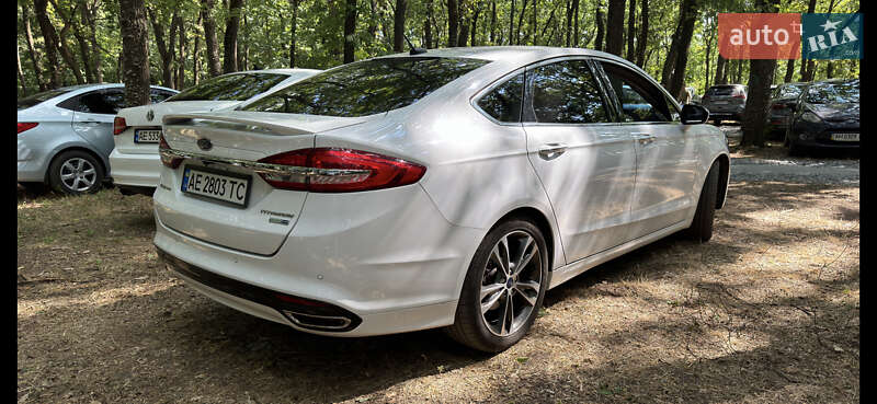 Седан Ford Fusion 2017 в Дніпрі