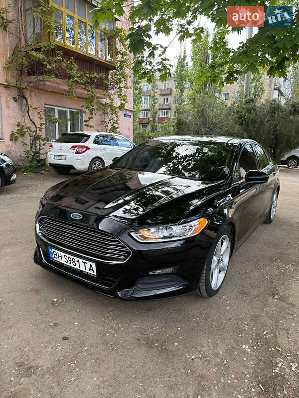 Седан Ford Fusion 2016 в Рени фото 6 Седан Ford Fusion 2016 в Рени