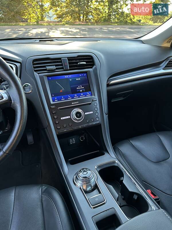 Седан Ford Fusion 2019 в Ровно
