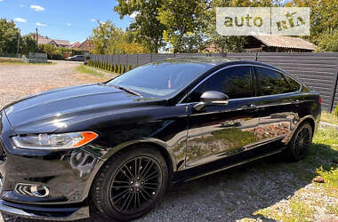 Седан Ford Fusion 2014 в Иршаве