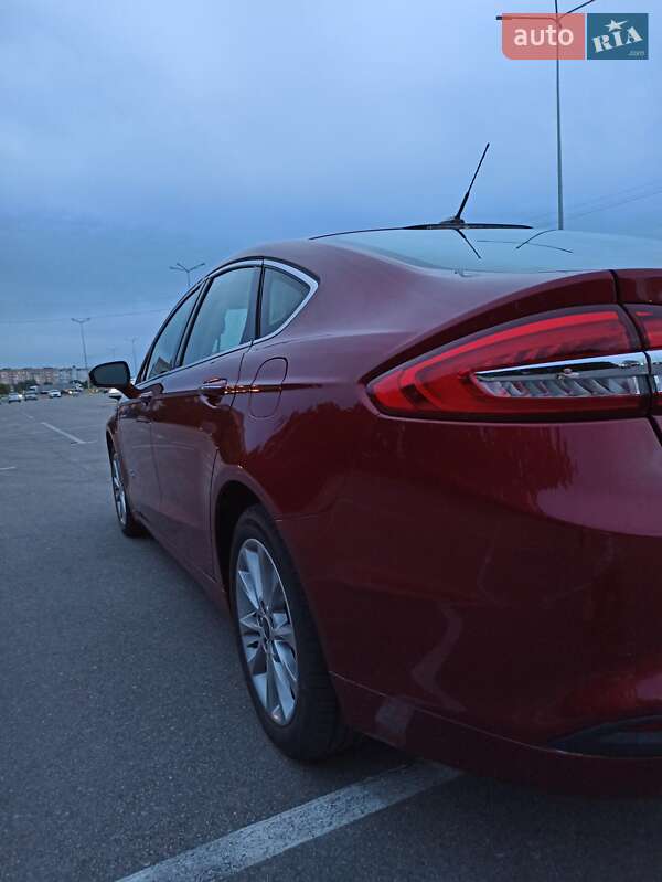 Седан Ford Fusion 2017 в Кропивницком
