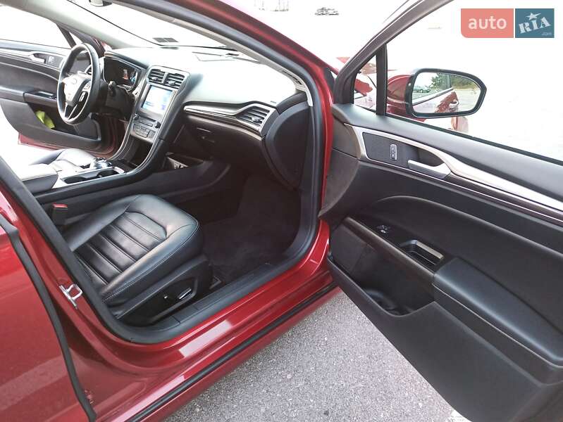 Седан Ford Fusion 2017 в Кропивницком