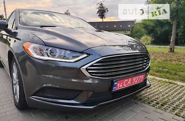 Седан Ford Fusion 2017 в Львове