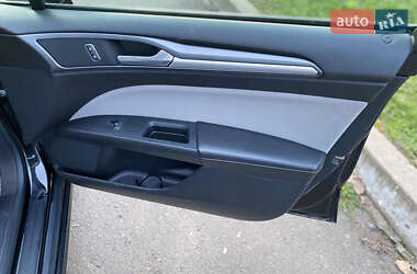 Седан Ford Fusion 2014 в 