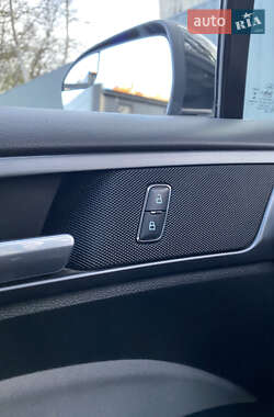 Седан Ford Fusion 2014 в 