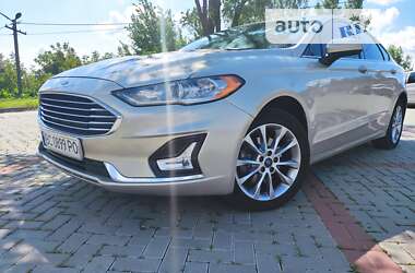 Седан Ford Fusion 2016 в Золочеве