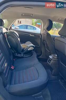Седан Ford Fusion 2014 в 