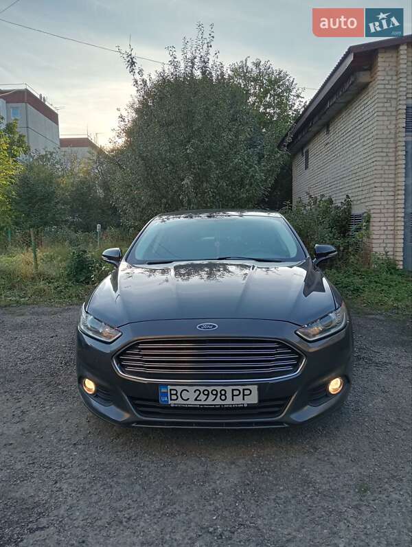 Седан Ford Fusion 2014 в Стрые