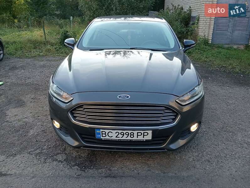 Седан Ford Fusion 2014 в Стрые
