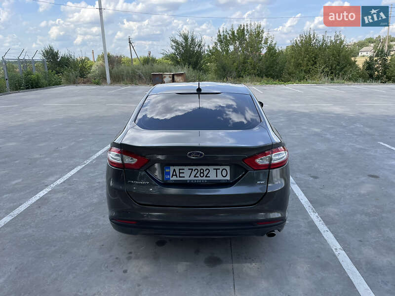 Седан Ford Fusion 2015 в Синельниково