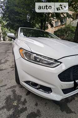 Седан Ford Fusion 2014 в Львове