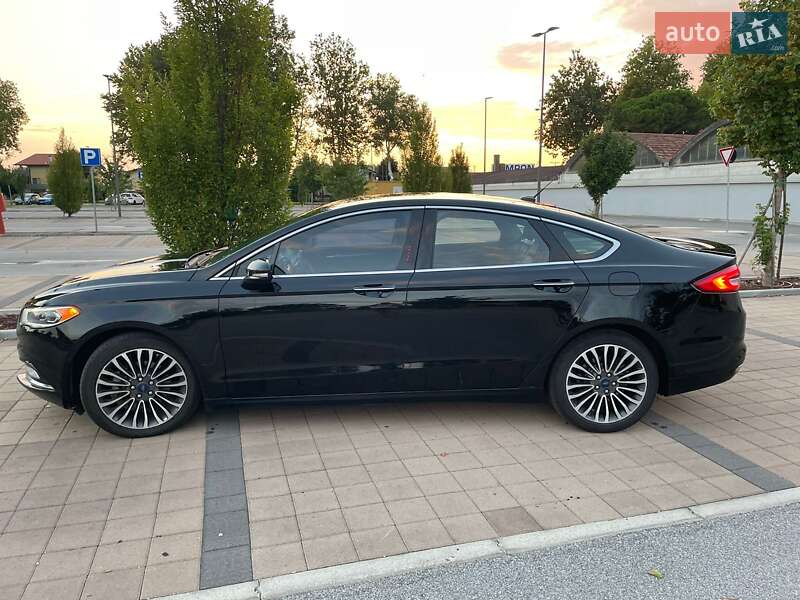 Седан Ford Fusion 2016 в Львове