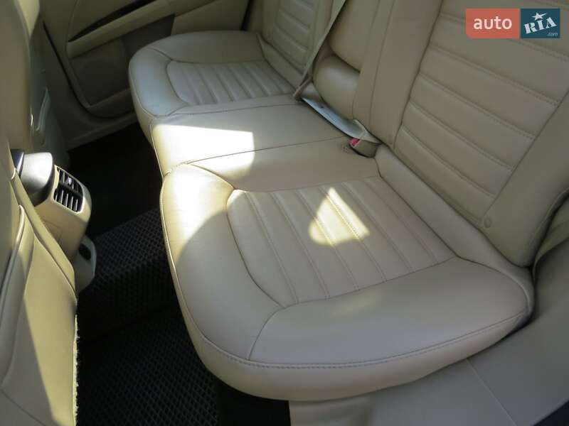 Седан Ford Fusion 2013 в Кропивницькому