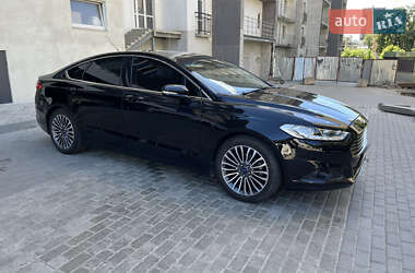Седан Ford Fusion 2016 в 